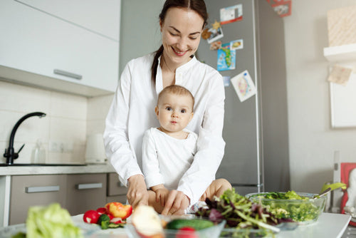 Foods for Breastfeeding Mothers to Help Babies Gain Weight, Supported by Hegen’s Anti-Colic Bottles
