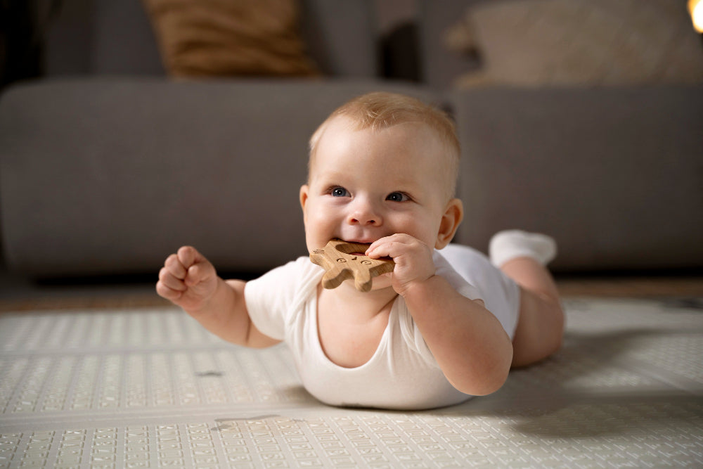 kenapa mulut bayi seperti mengunyah