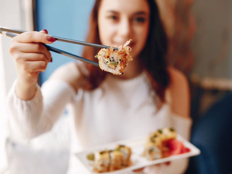 Ibu Menyusui Boleh Makan Sushi Mentah