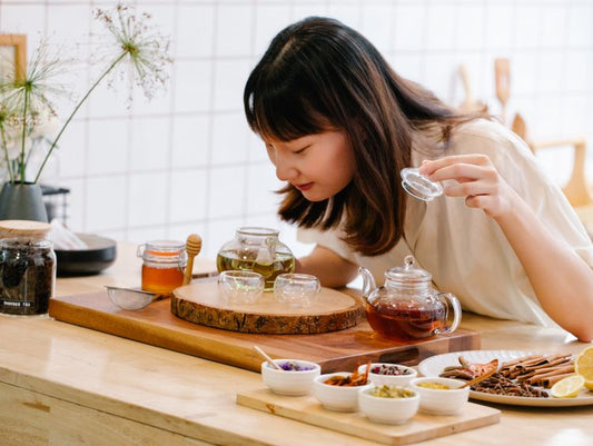 bahan-herbal-yang-dihindari-ibu-menyusui