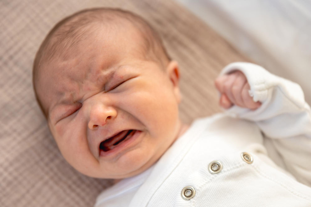 bayi-tiba-tiba-menangis-keras-saat-tidur