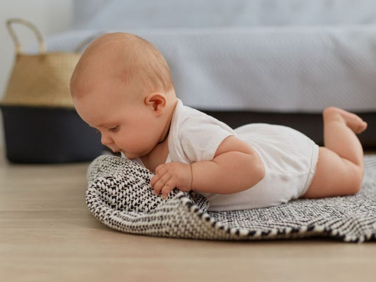 Cara Melatih Bayi Tengkurap