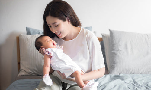 Smooth Milk Flow! 8 Proper Ways to Gently Wake Your Baby for Feeding