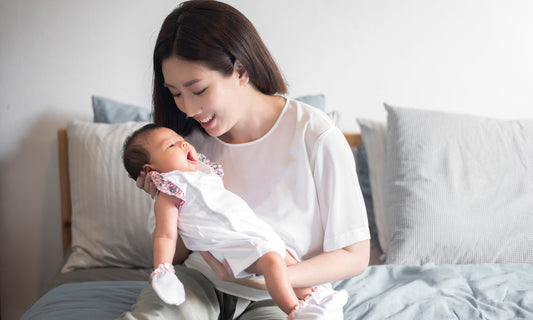 Smooth Milk Flow! 8 Proper Ways to Gently Wake Your Baby for Feeding