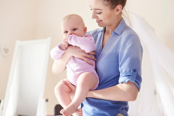 Jangan Panik! Ini 7 Cara Mengatasi Perut Kembung pada Bayi