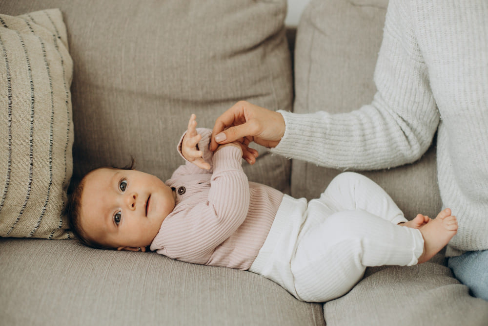 ciri-ciri-bayi-sembelit