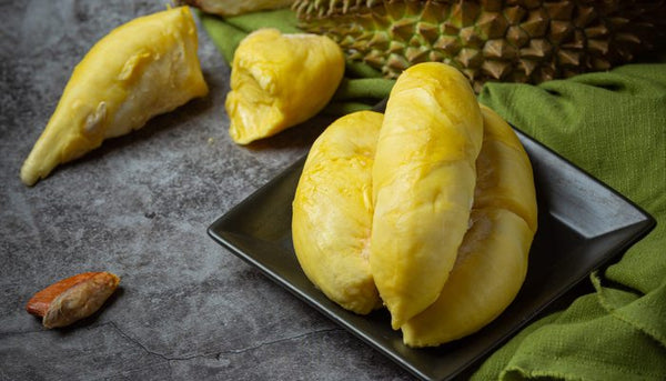 Apakah Ibu Menyusui Boleh Makan Durian? Cek Faktanya di Sini