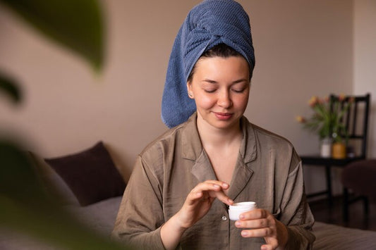 9 Kandungan Skincare yang Tidak Boleh untuk Ibu Menyusui