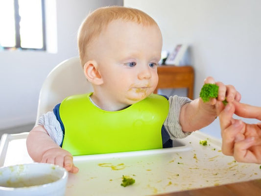 Menu Makan Bayi agar Tidak Sembelit