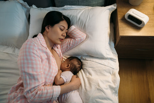 Check the Proper Side-Lying Breastfeeding Position to Ensure Your Baby’s Nutritional Needs